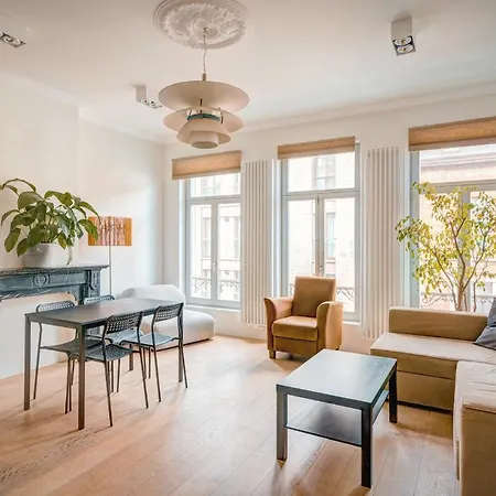 The Bright Stone Lodge. Heart Of Apartment *
