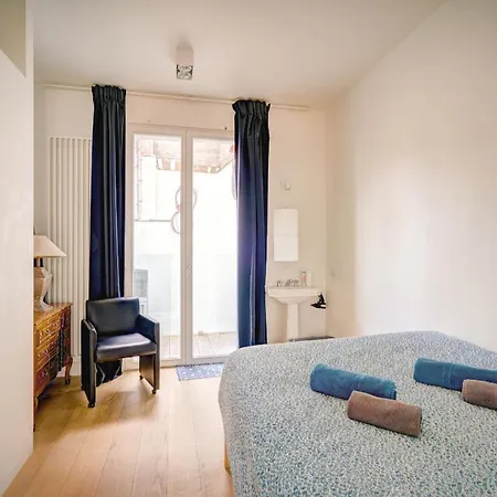 The Bright Stone Lodge. Heart Of Apartment Antwerp