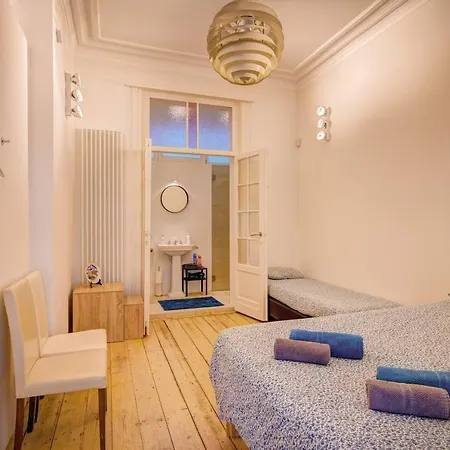 The Bright Stone Lodge. Heart Of Apartment *